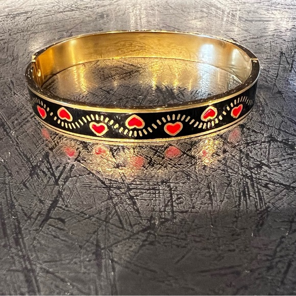 💎New Stainless Steel one Sides Heart Pattern Enamel Painted Bangle, Bracelet - Picture 3 of 8